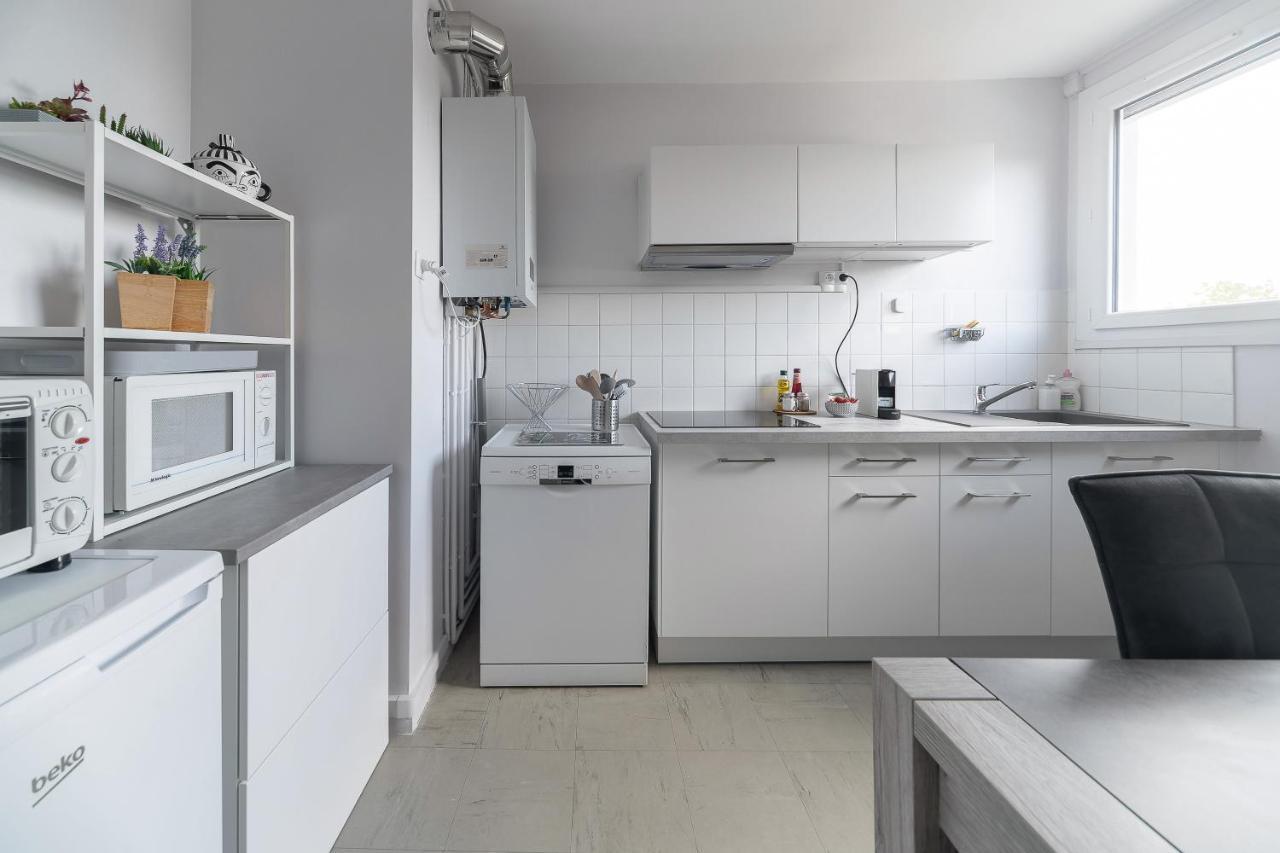 Le Raymond - Appartement Proche Du Centre Sportif, Des Rives De L'Allier Et Du Centre-Ville - Parking Виши Екстериор снимка